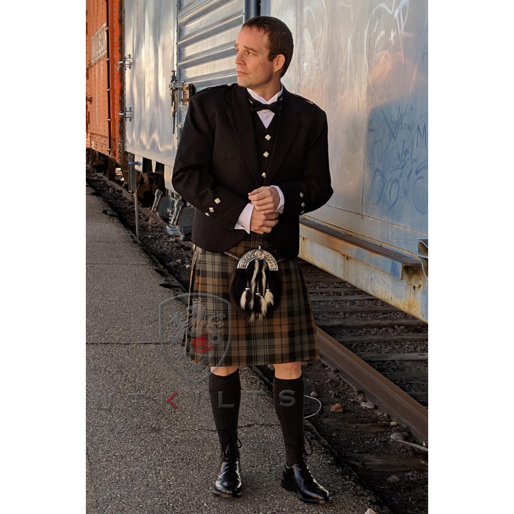 Traditional 8 Yard Tartan Kilt - Prices from 300.00 to 399.00